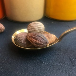 Bioloģisks melnais kardamons