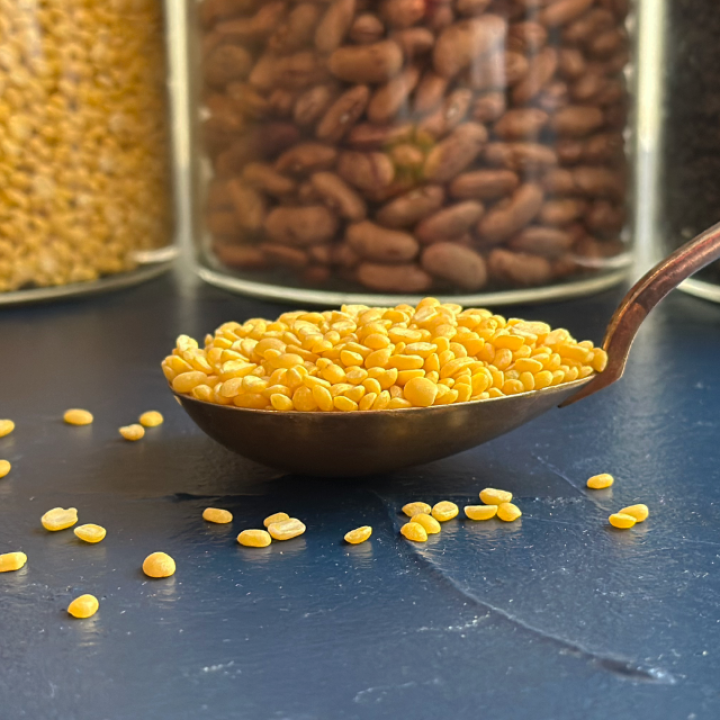 Bioloģiskas lobītas un šķeltas mung pupiņas (RAW)
