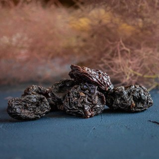 Bioloģiskas žāvētas plūmes bez kauliņiem