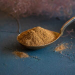 Bioloģiska topinambūra un pieneņu sakņu kafija