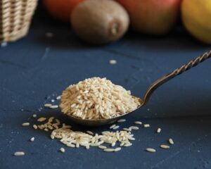 Bioloģiski pilngraudu gargraudu brūnie rīsi