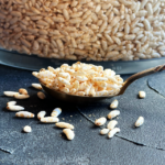 Bioloģiski uzpūsti brūnie rīsi